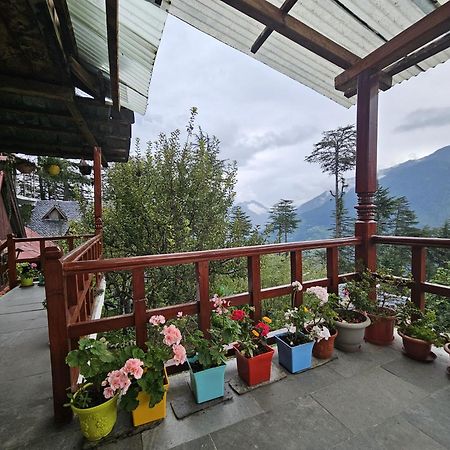 Ishan Log Huts-A Boutique Home Stay Banjār Dış mekan fotoğraf