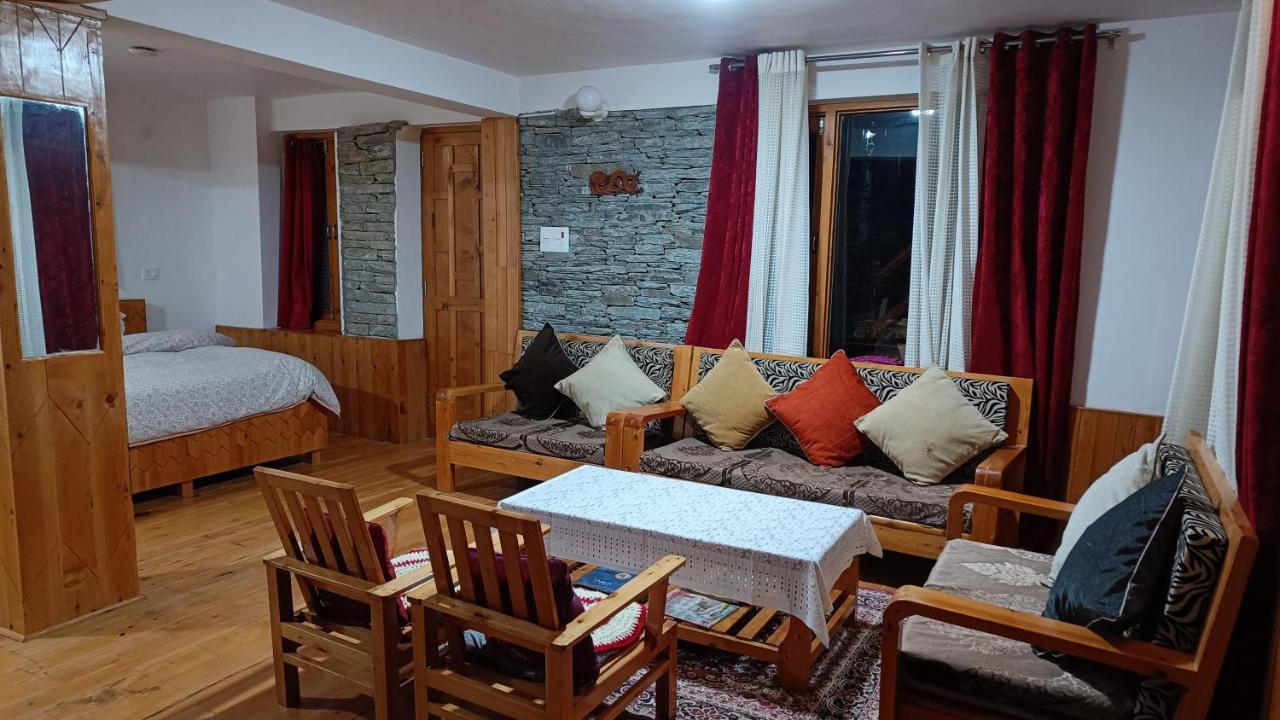 Ishan Log Huts-A Boutique Home Stay Banjār Dış mekan fotoğraf