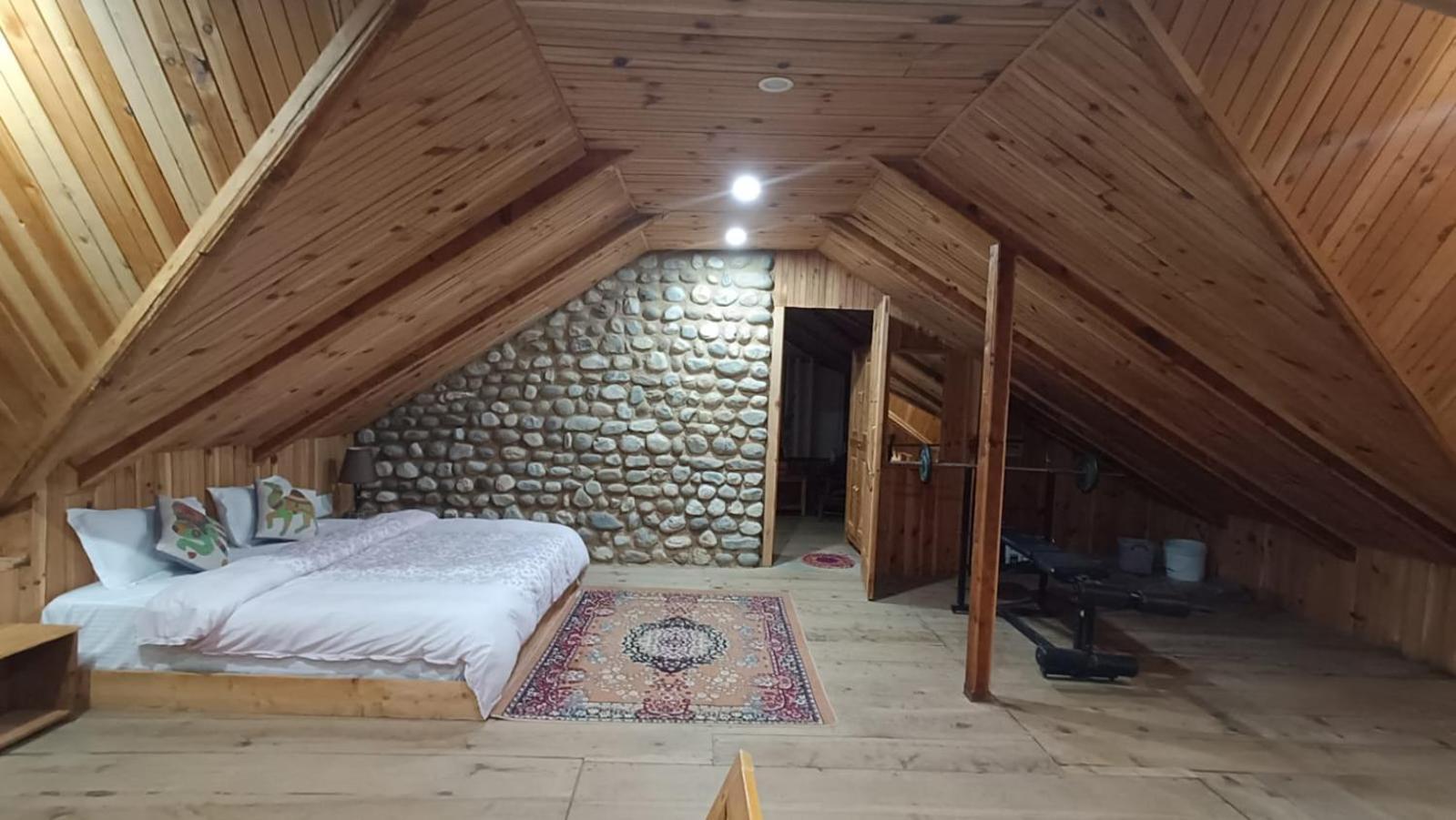 Ishan Log Huts-A Boutique Home Stay Banjār Dış mekan fotoğraf