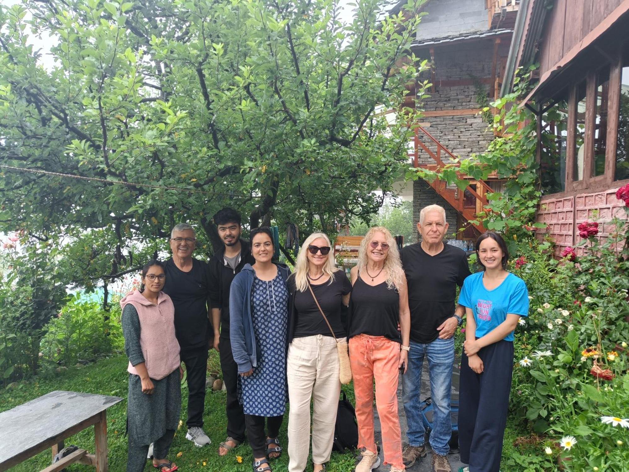 Ishan Log Huts-A Boutique Home Stay Banjār Dış mekan fotoğraf