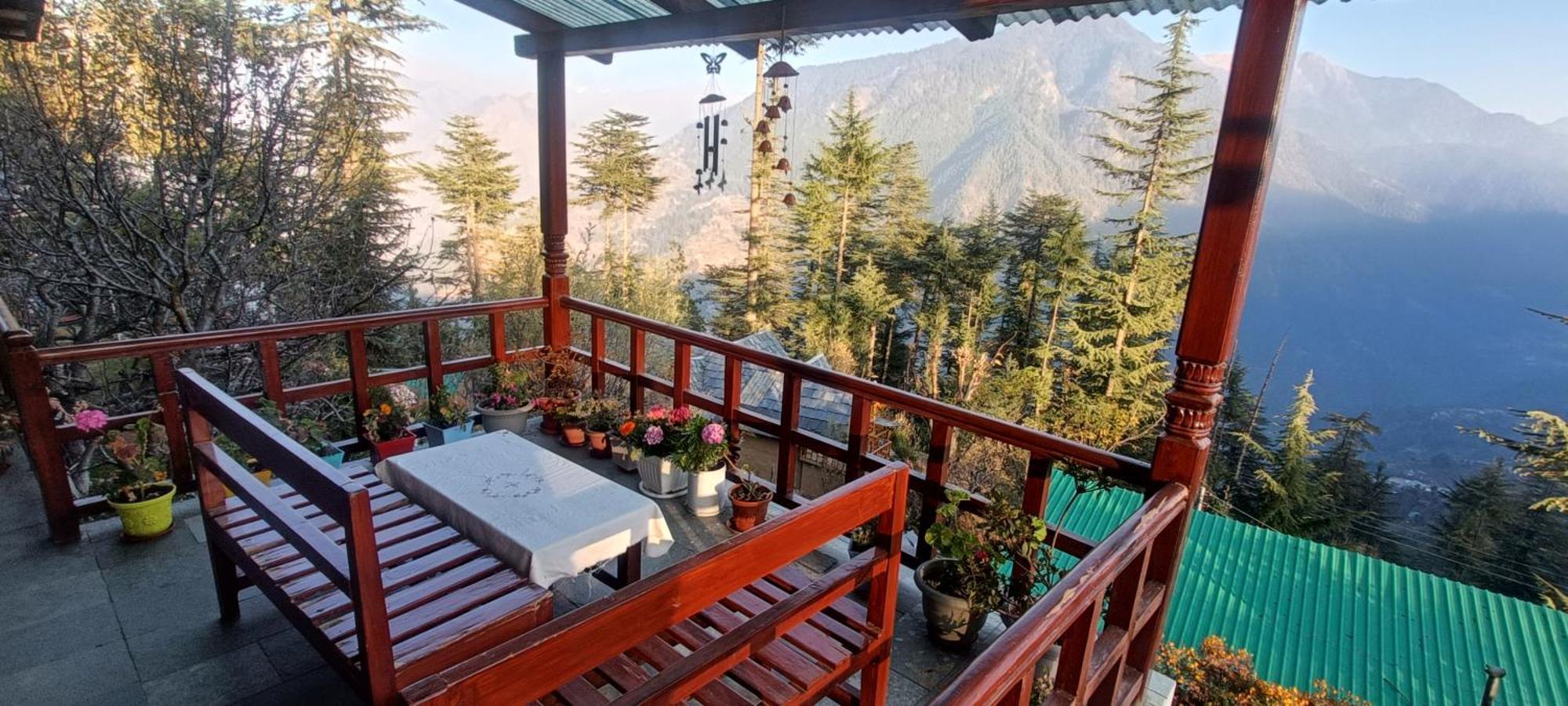 Ishan Log Huts-A Boutique Home Stay Banjār Dış mekan fotoğraf